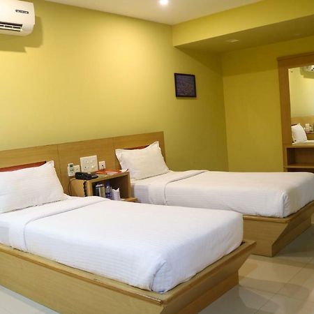 Hotel Rainbow Suites Kannur Eksteriør billede